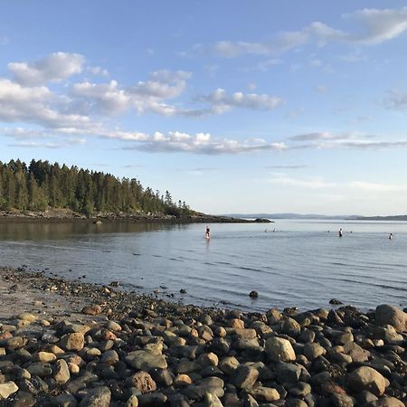 Saga, Et Unikt, Sjarmerende Badehotell Med Fa Rom, Sauna Og Badebrygge - Inderoy Straumen  Exteriér fotografie