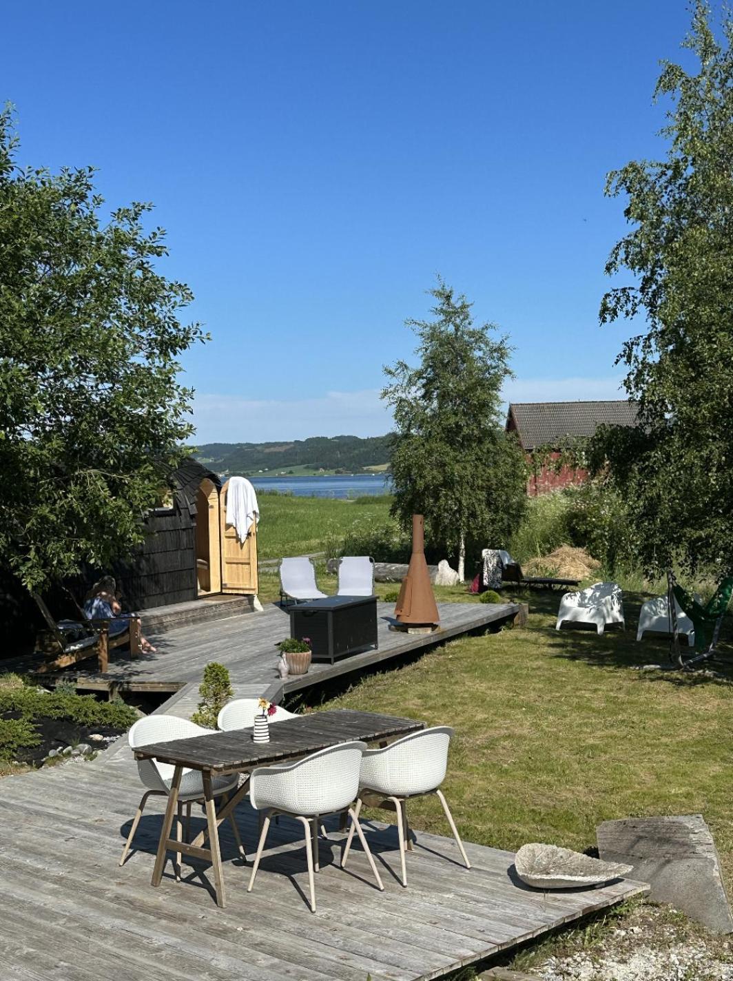 Saga, Et Unikt, Sjarmerende Badehotell Med Fa Rom, Sauna Og Badebrygge - Inderoy Straumen  Exteriér fotografie