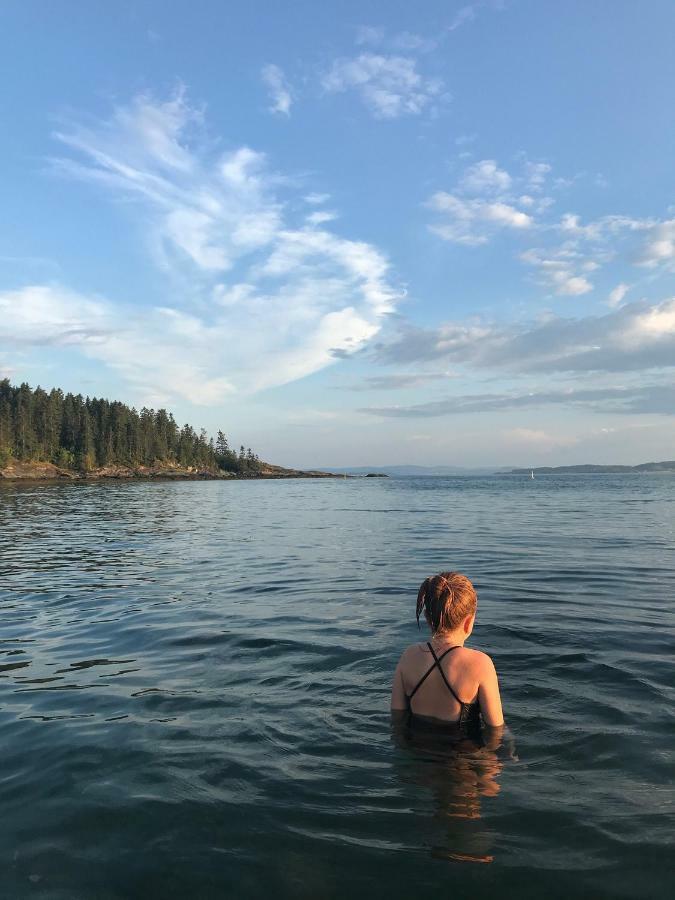 Saga, Et Unikt, Sjarmerende Badehotell Med Fa Rom, Sauna Og Badebrygge - Inderoy Straumen  Exteriér fotografie